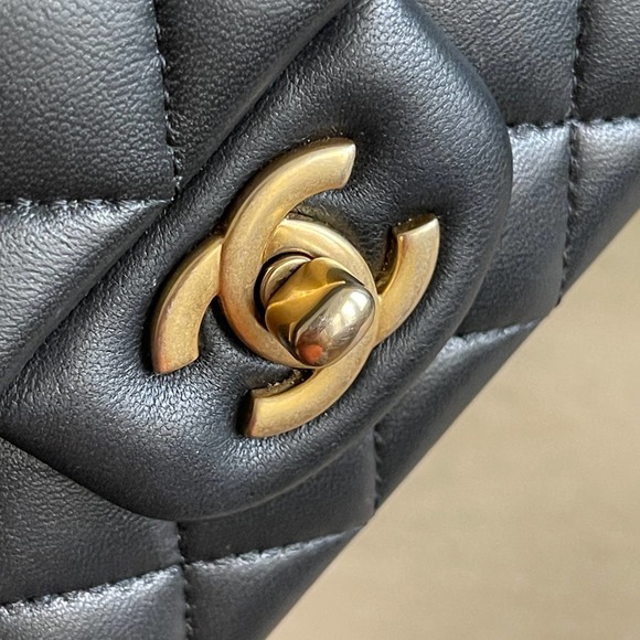 ❌SOLD❌Mint Chanel Mini Top Handle Black Lambskin Gold HW 21A - Picture 7 of 15